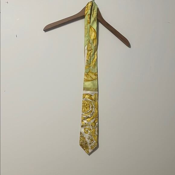 GIANNI VERSACE YELLOW FLORAL TIE 100% SILK - Picture 4 of 5